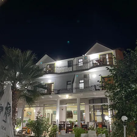 Dor' Beachfront Hotel *